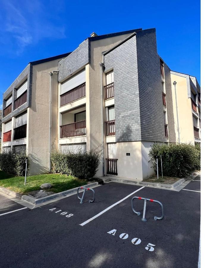 Appt T2 4 Pers Saint Lary Centre Village Parking Buitenkant foto